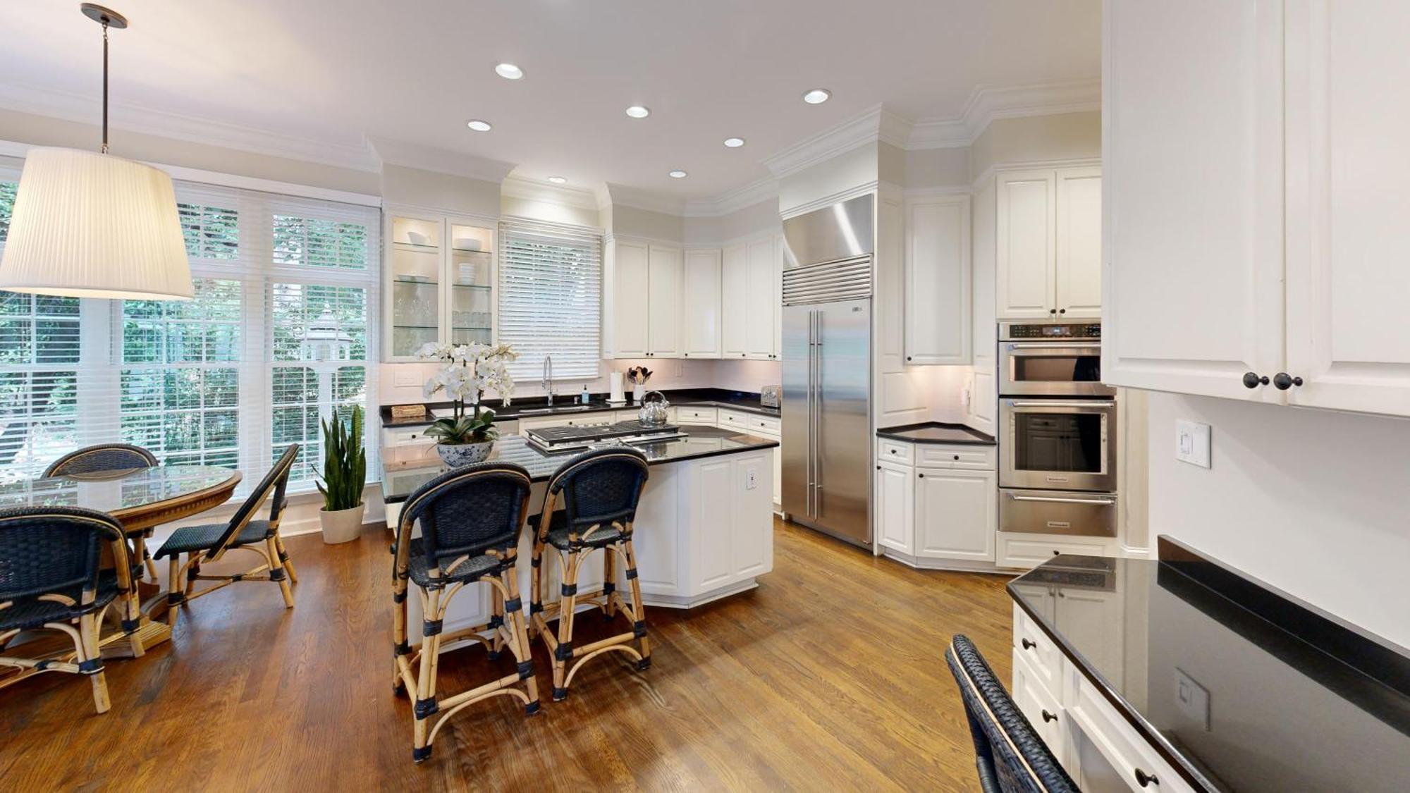 Luxury Spacious 4br In Buckhead Holiday home Atlanta