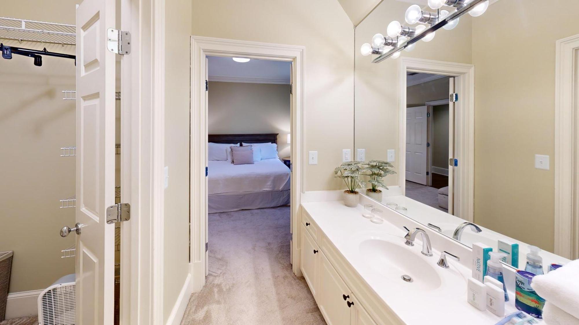 Holiday home Luxury Spacious 4br In Buckhead