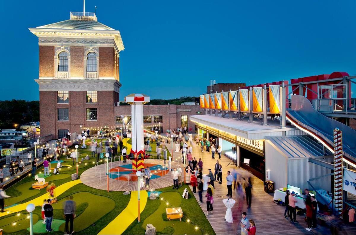Large Studio In Ponce City Market Atlanta, Ga *