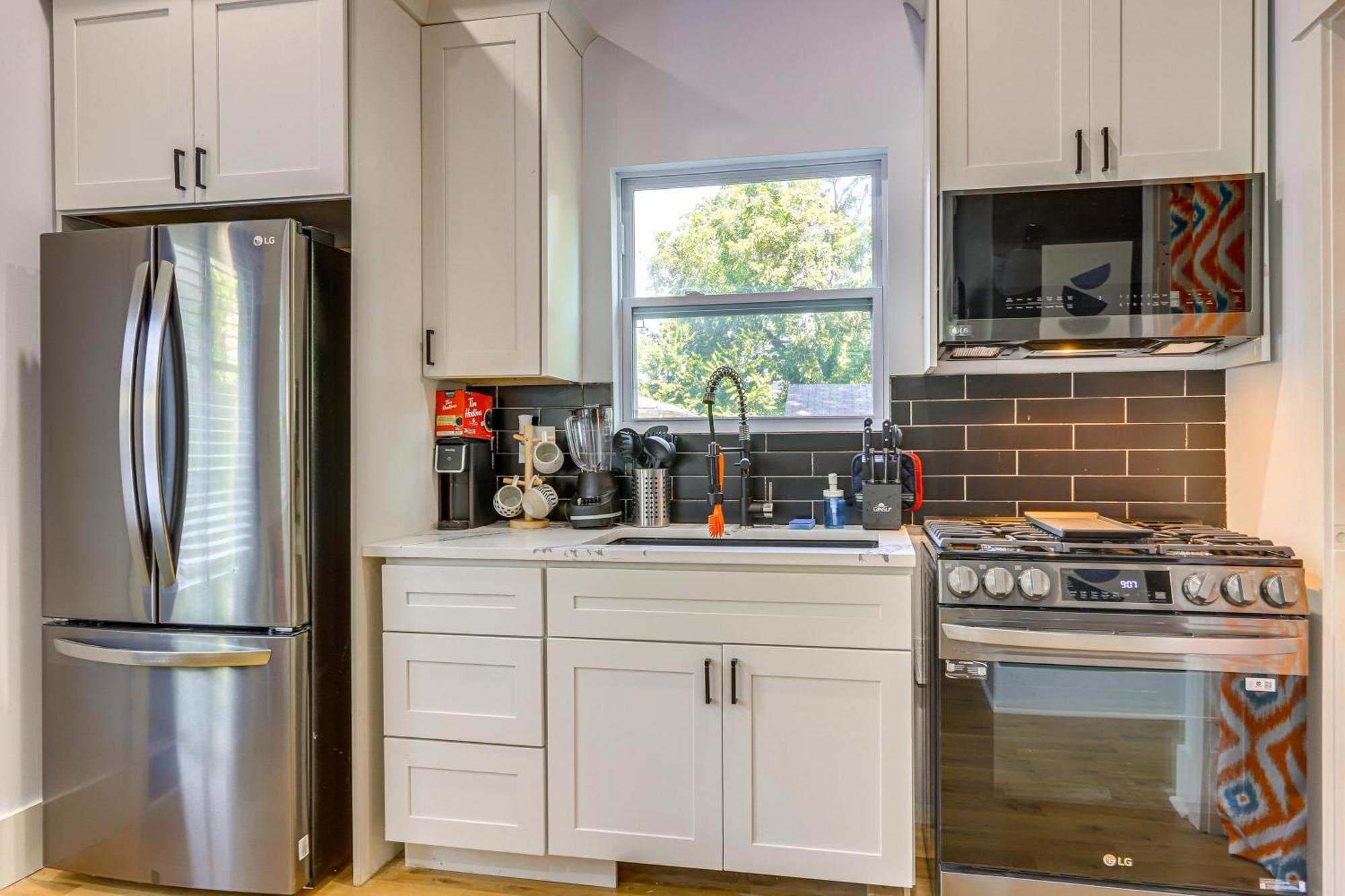 Apartment East Point Gem 8 Mi To Dtwn Atlanta!