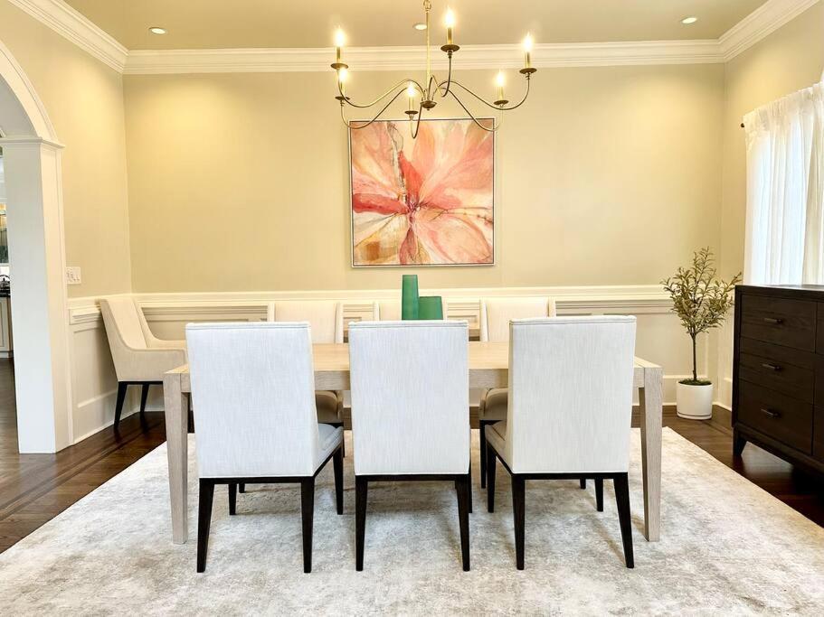 Luxury Spacious 4br In Buckhead *