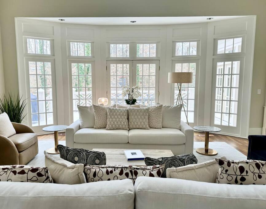 Holiday home Luxury Spacious 4br In Buckhead