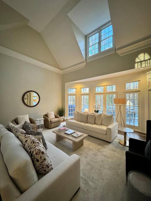 Holiday home Luxury Spacious 4br In Buckhead *