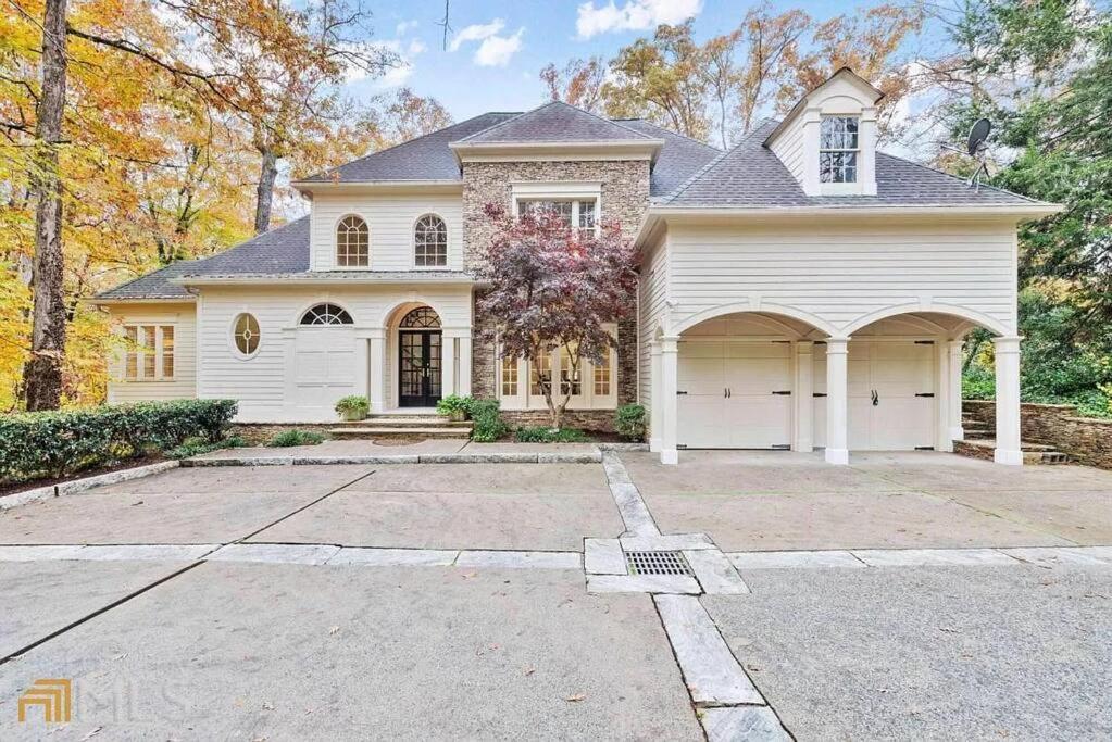 Luxury Spacious 4br In Buckhead * Atlanta