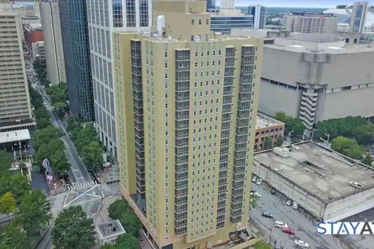 2 Bedroom Prime Location And Views, Private Porch Holiday home Atlanta