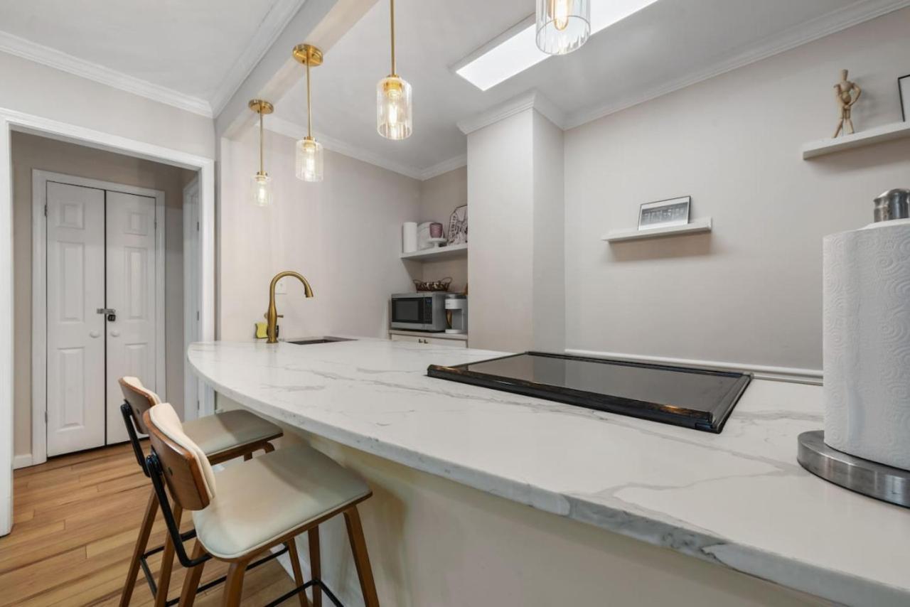 Downtown Condo, Skyline View, Walk Friendly Atlanta