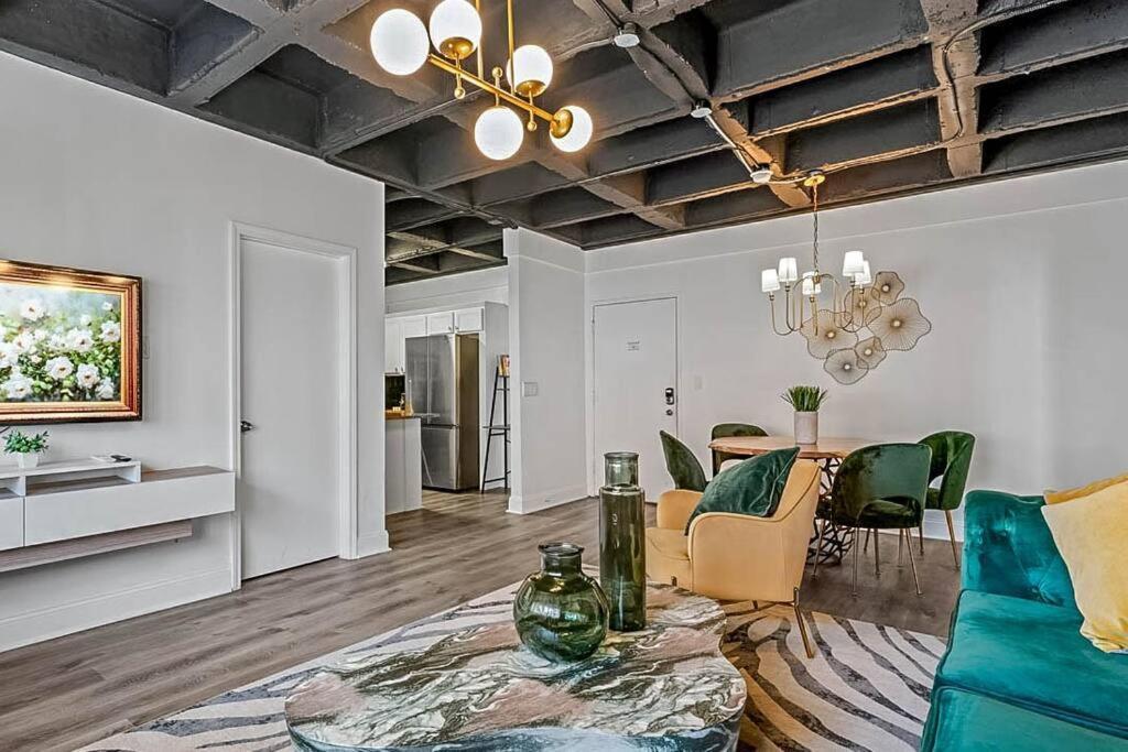 Apartment Art Deco-inspired Getaway In Buckhead *