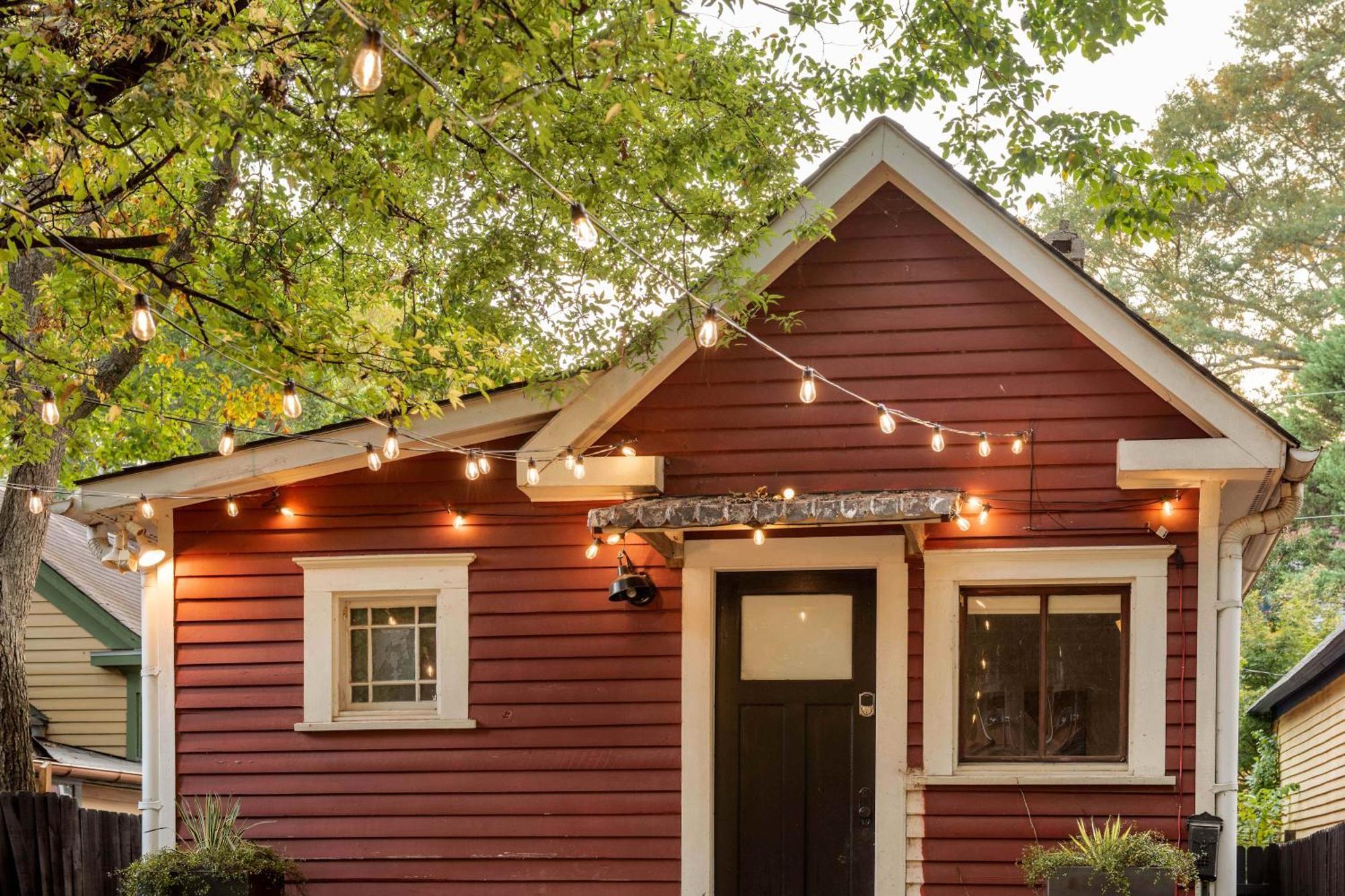 Porch Cayenne * Atlanta