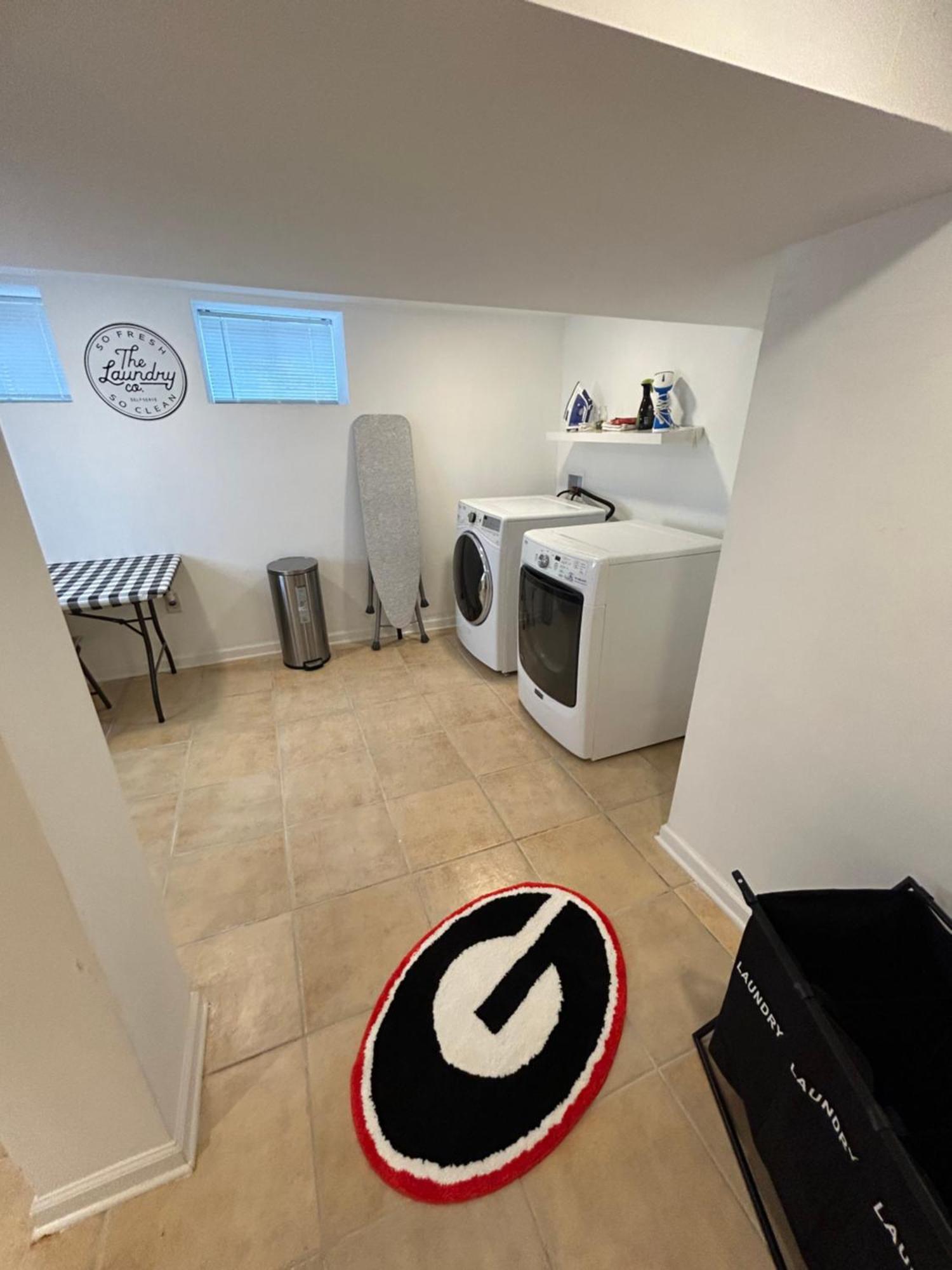 Southern Comfort Renovated, Relaxing, Ready Minutes From Downtown And Mercedes Benz Stadium *