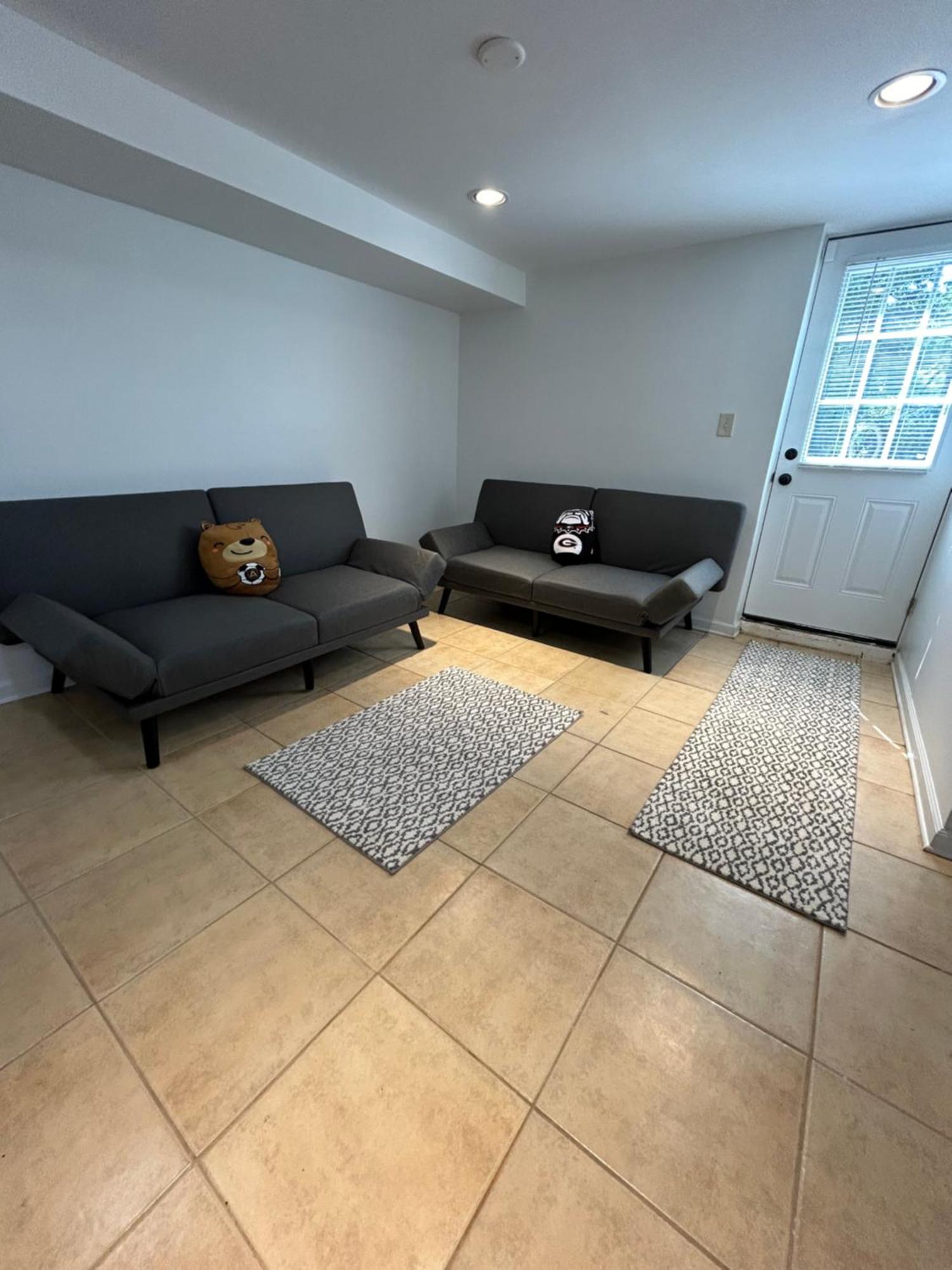 Southern Comfort Renovated, Relaxing, Ready Minutes From Downtown And Mercedes Benz Stadium Holiday home