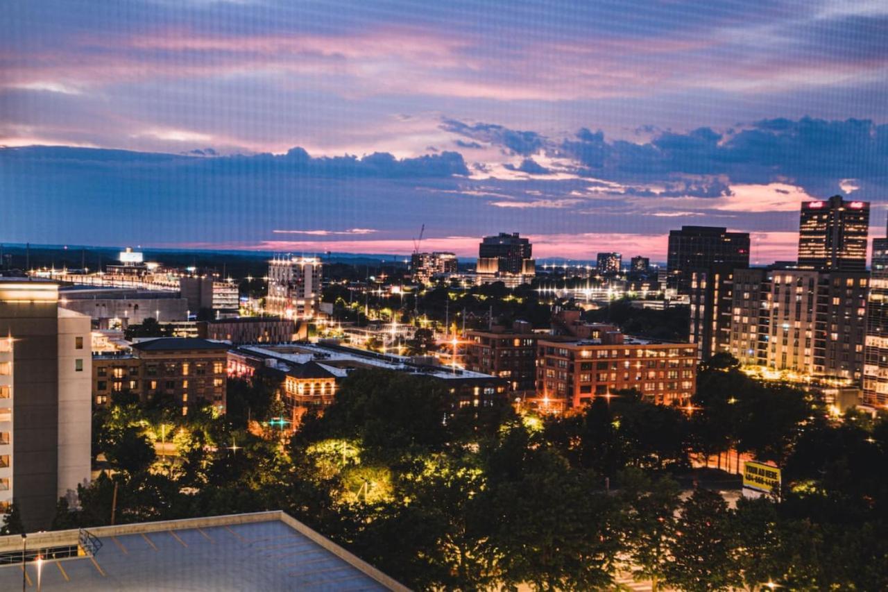 Downtown Studio, Skyline View, Walk To Attractions Atlanta