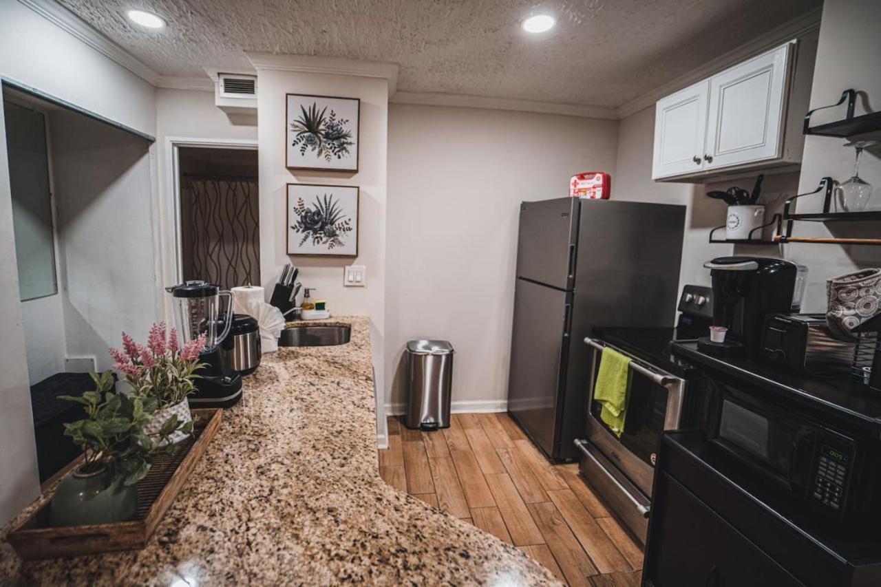 Apartment Downtown Studio, Skyline View, Walk To Attractions *