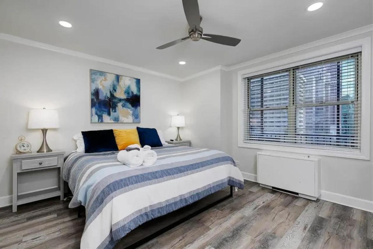 Holiday home 1br Apt,centrally Located, View *