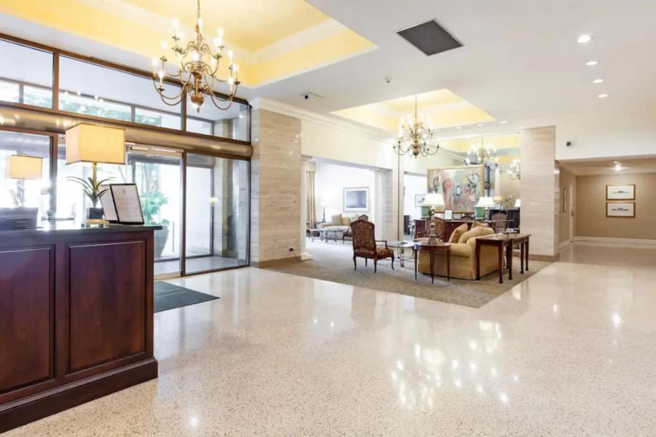 1br Apt,centrally Located, View Holiday home *