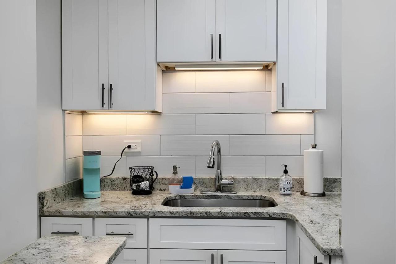 1br Apt,centrally Located, View Holiday home