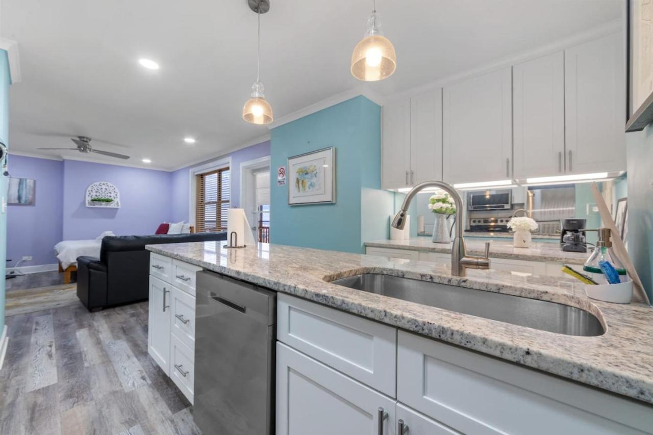 High Rise - Stunning Views - Walking Ease