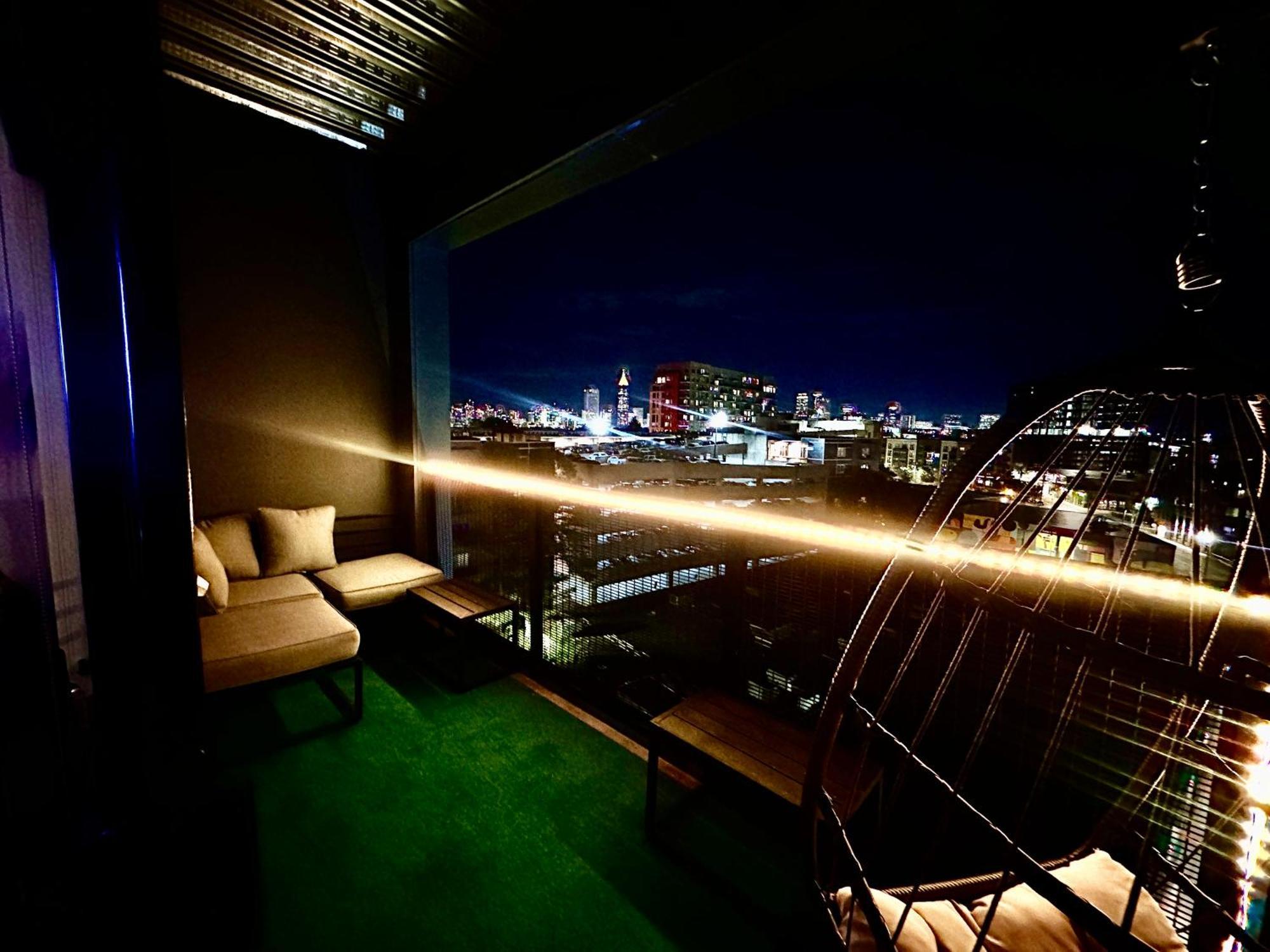 Modern Luxury At The Interlock * Atlanta