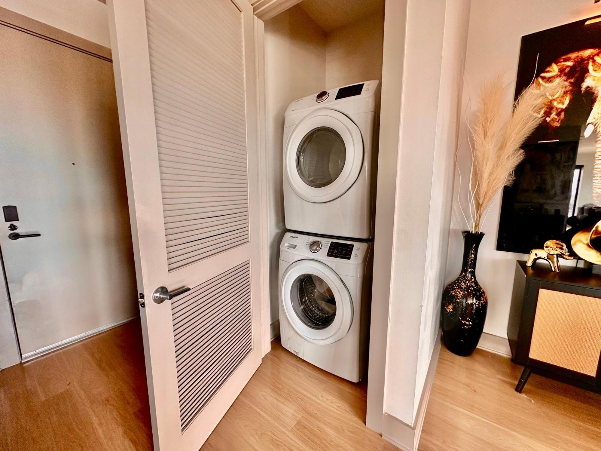 Apartment Modern Luxury At The Interlock
