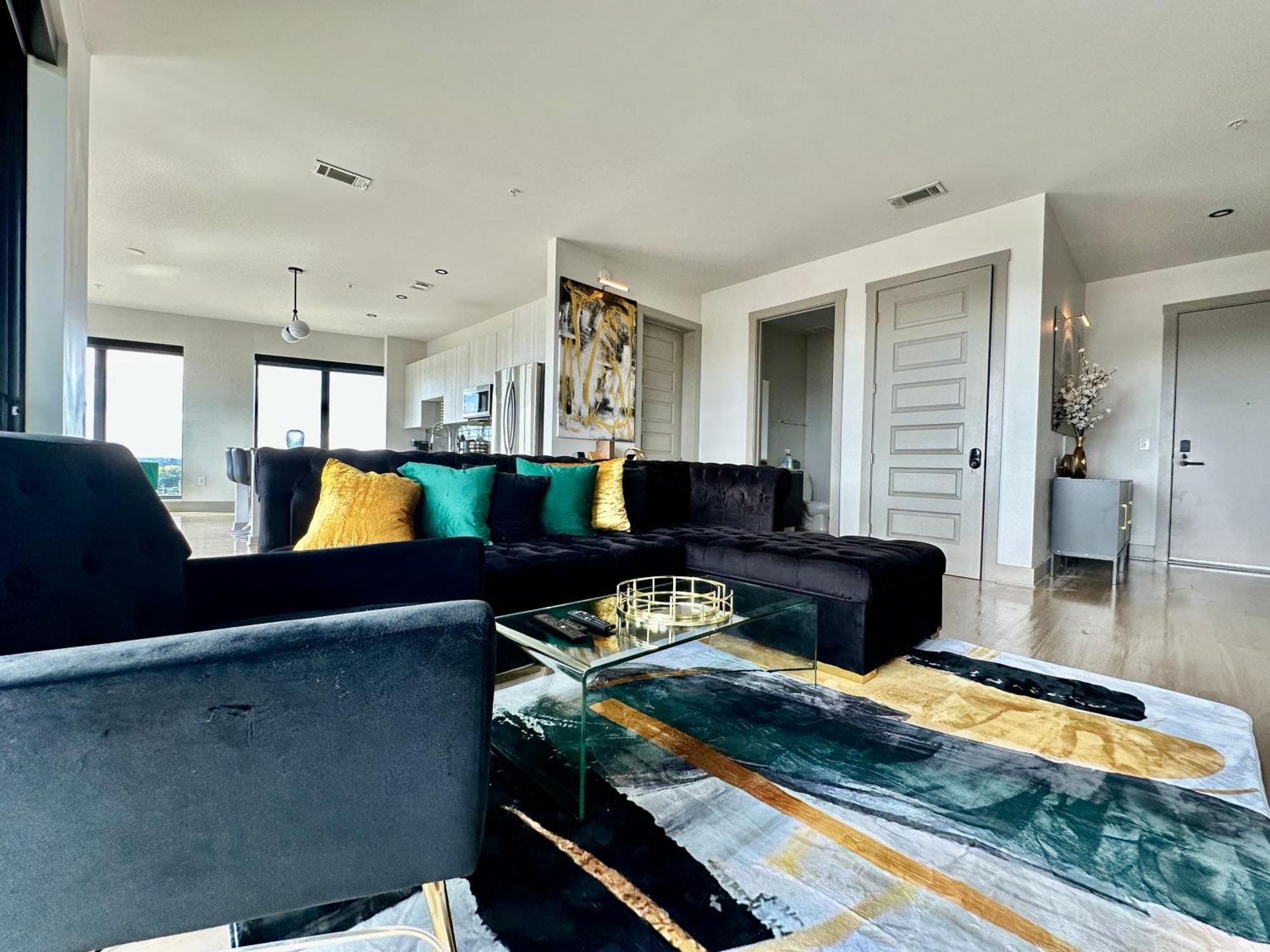 Modern Luxury At The Interlock Apartment Atlanta
