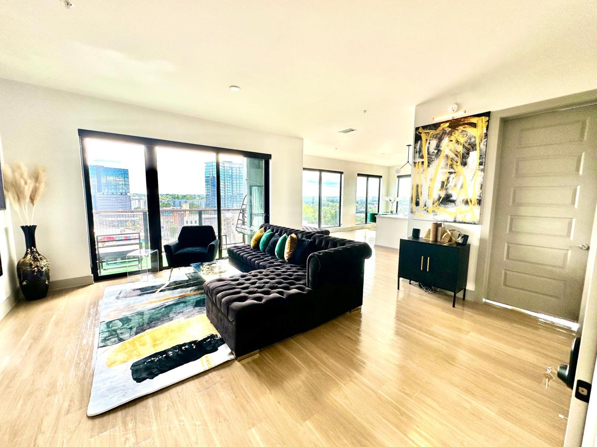 Apartment Modern Luxury At The Interlock Atlanta
