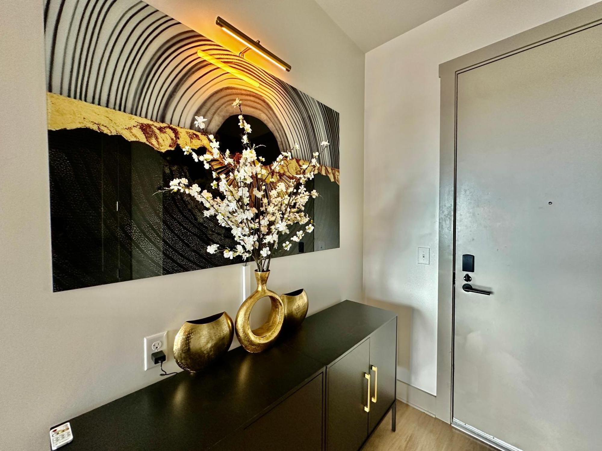 Modern Luxury At The Interlock Apartment Atlanta