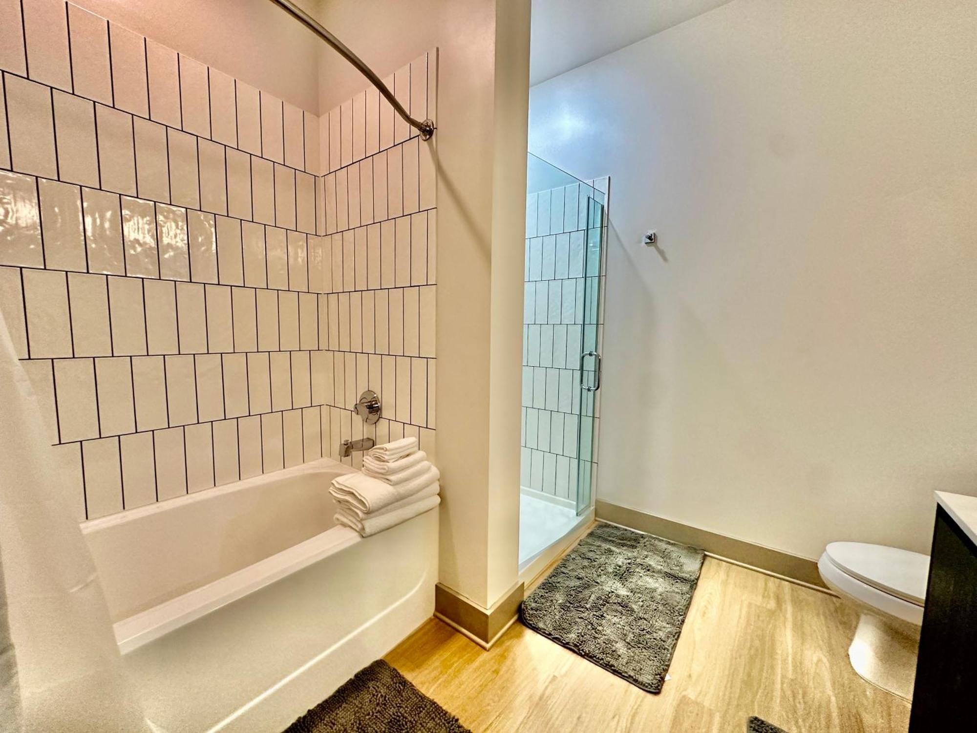 Apartment Modern Luxury At The Interlock