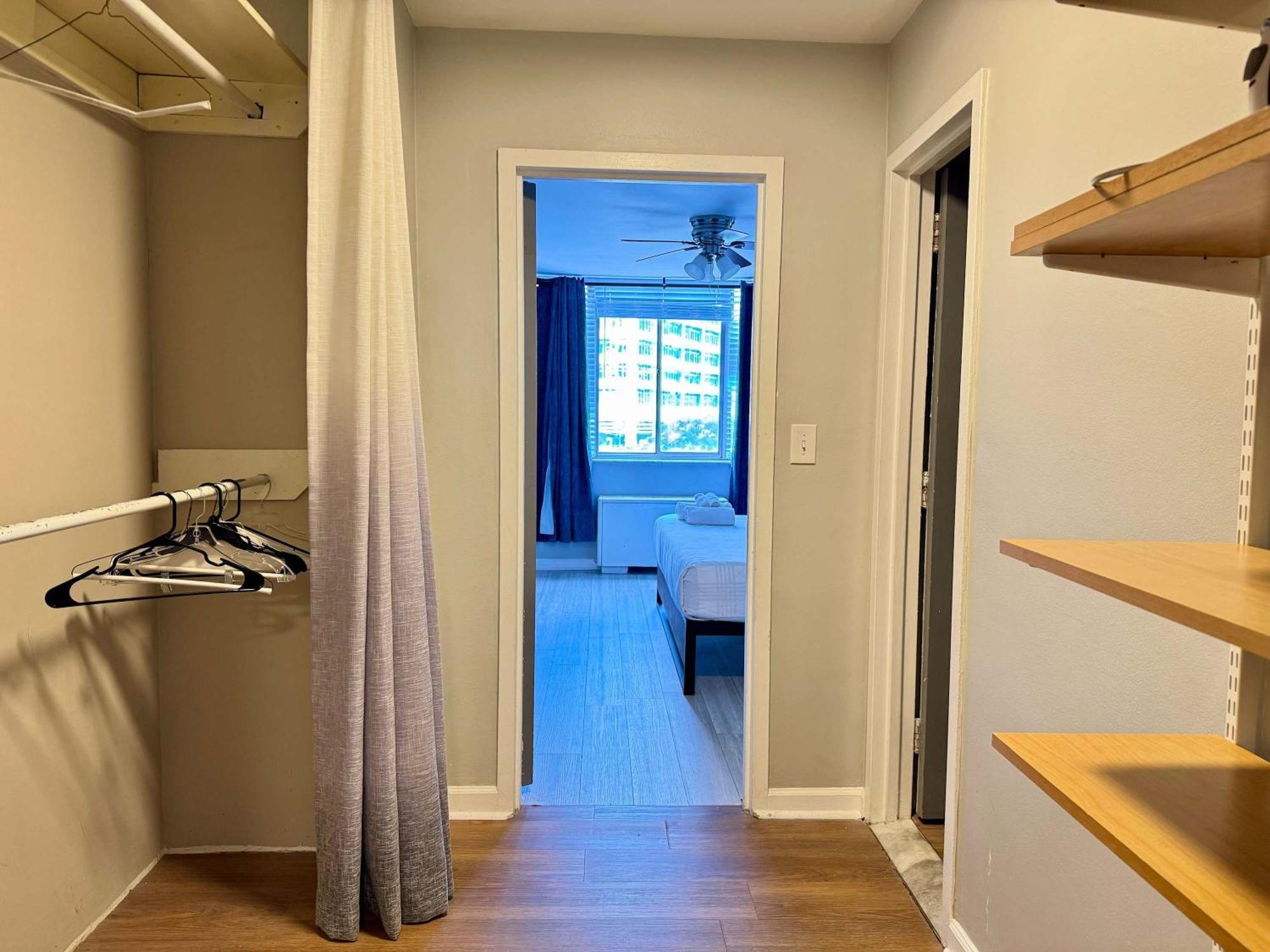 Downtown! Onsite Parking! 2bd! View! Lm509 * Atlanta