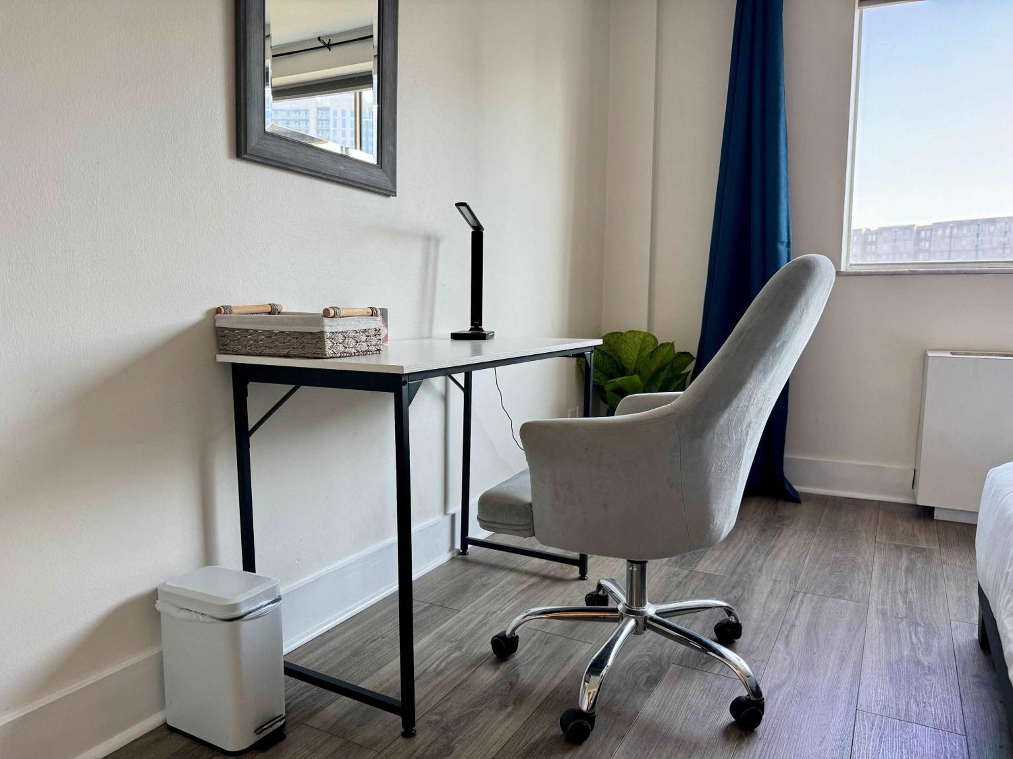 2b1b Modern Downtown Atl W 1 Free Parking Lm1007