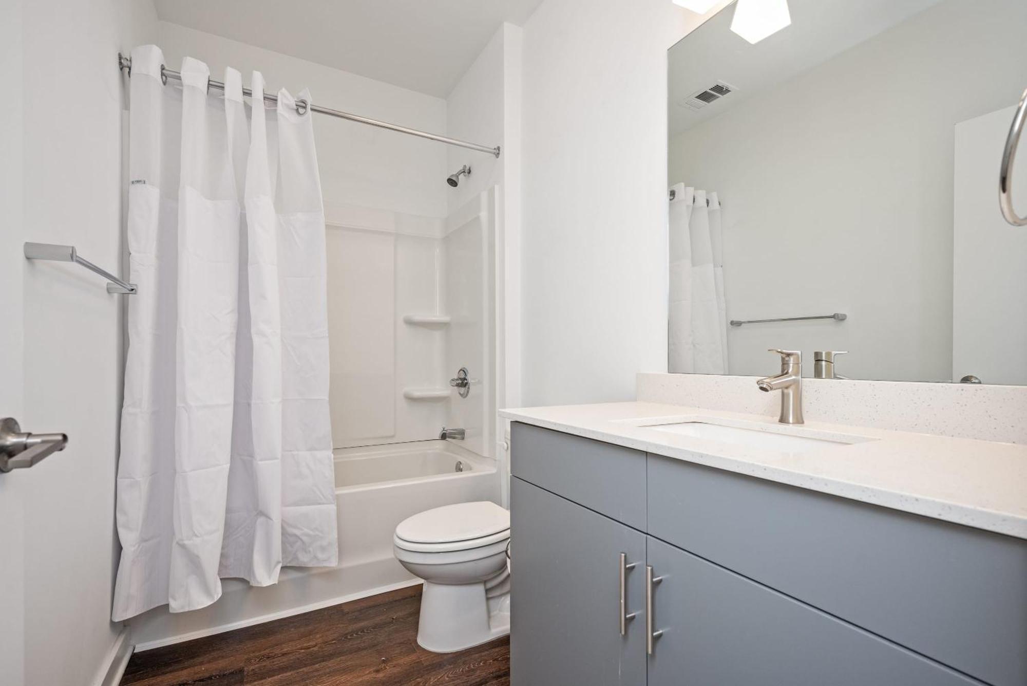 Luxury 1b1b Balcony Downtown 542blvd Holiday home Atlanta