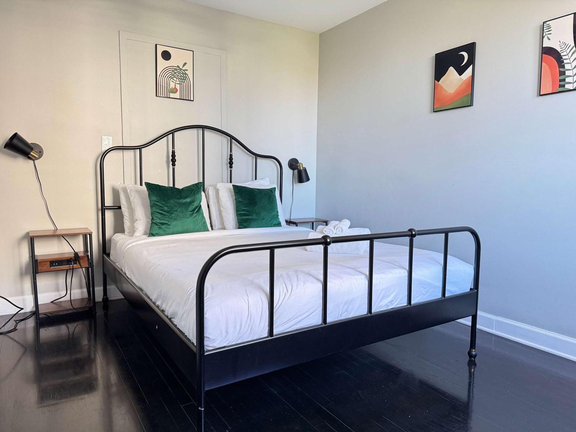 Holiday home Atl Downtown 2br King Bed Free Parking Lm902 Atlanta