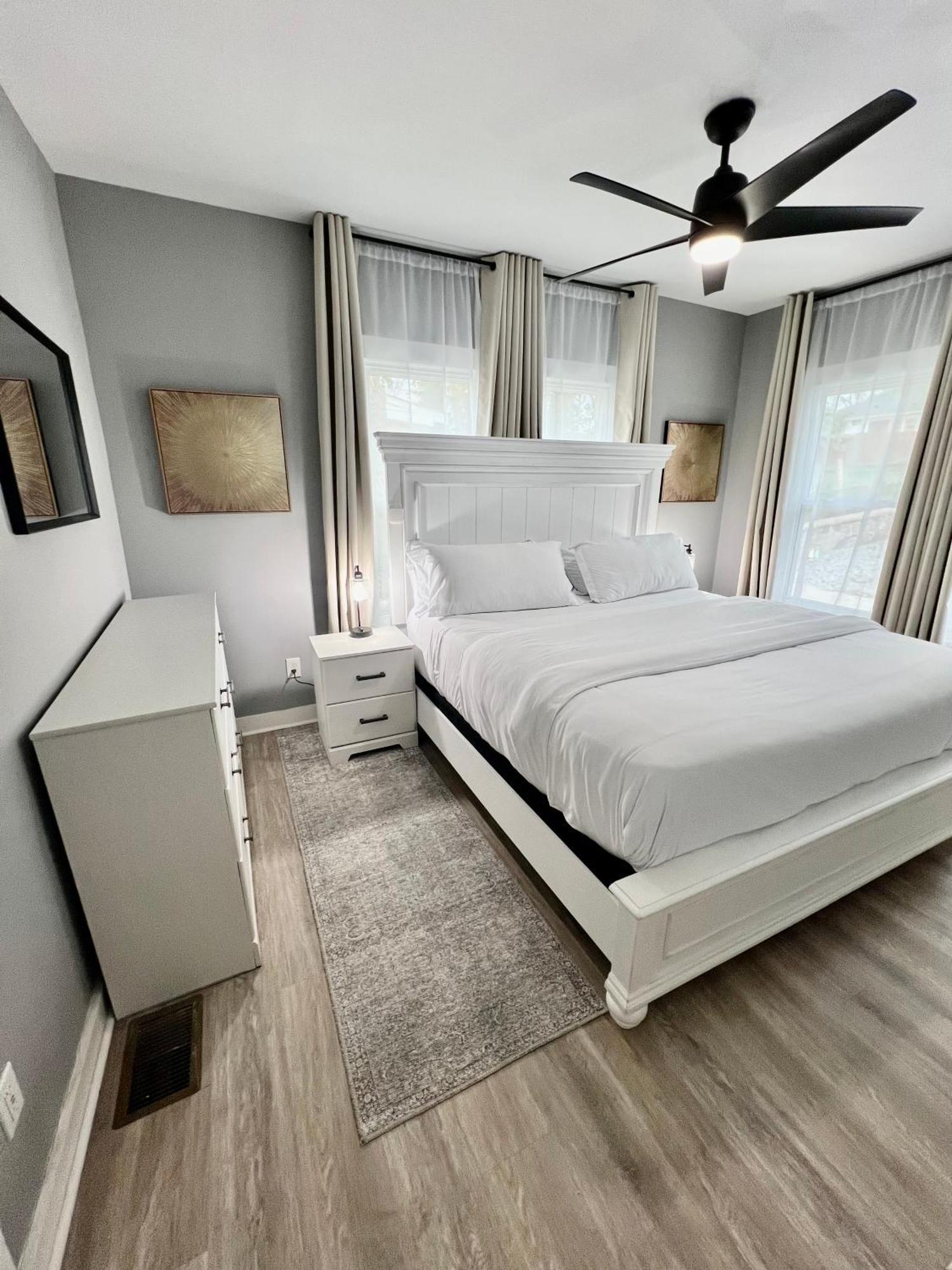 Holiday home Charming 2br 2ba 10 Min Dt Airport By Lsp Homes