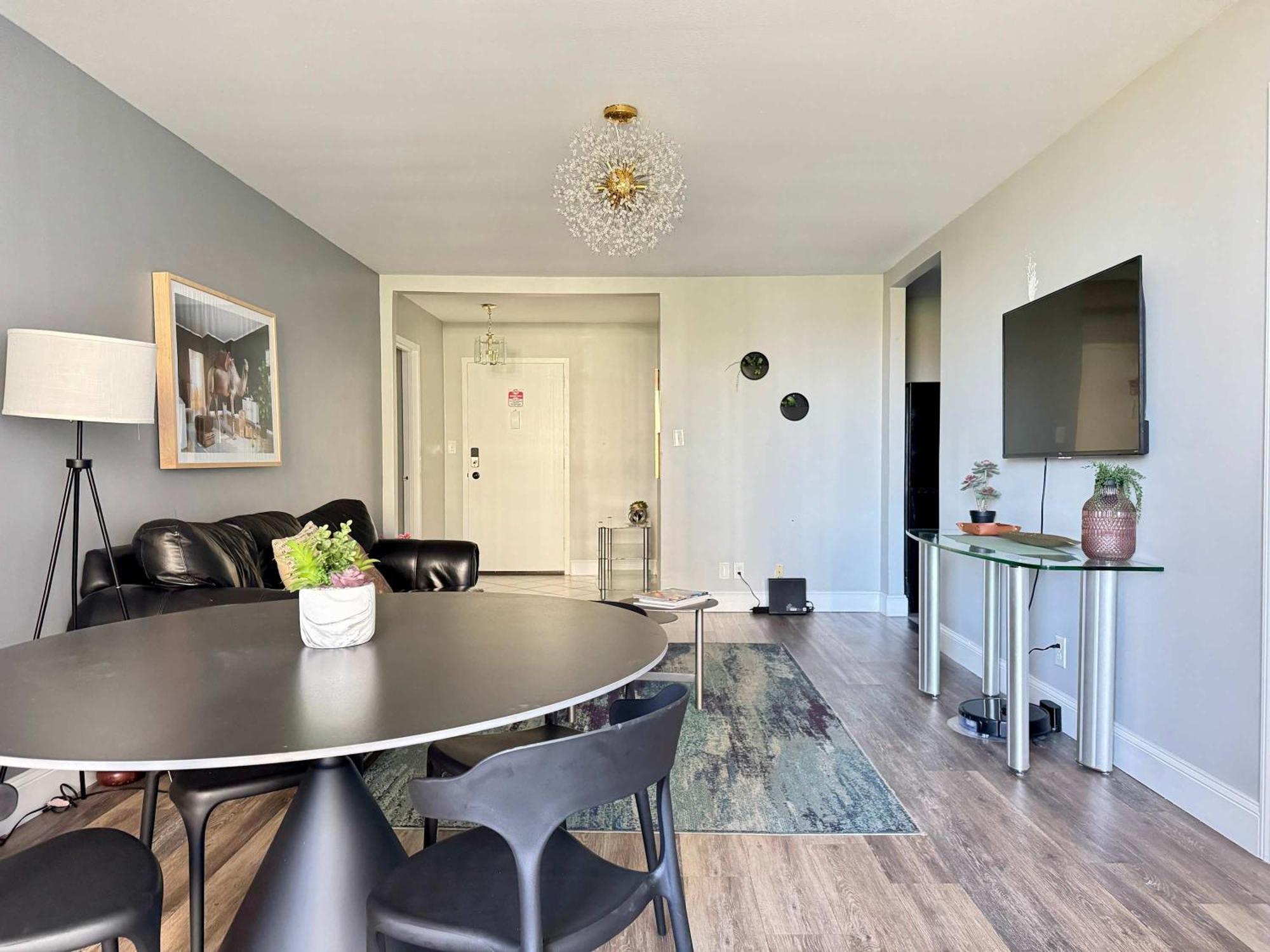 Downtown! High Rise! Onsite Parking Lm609 * Atlanta
