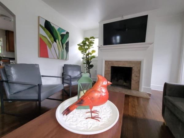 Exquisite 4bedroom Home-sleep 14