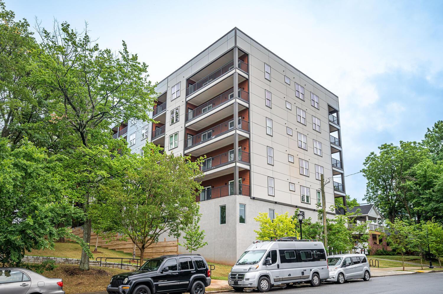 Luxury New 1b1b Private Balcony View 525pkwy
