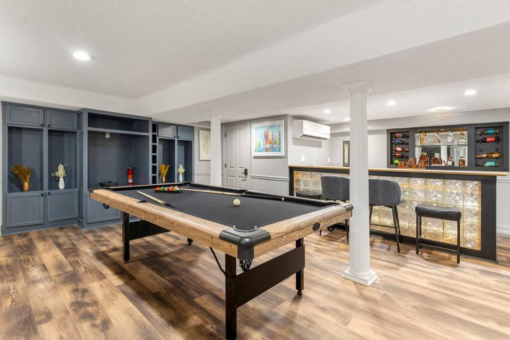 Holiday home Exclusive Haven With Pool & Bar *