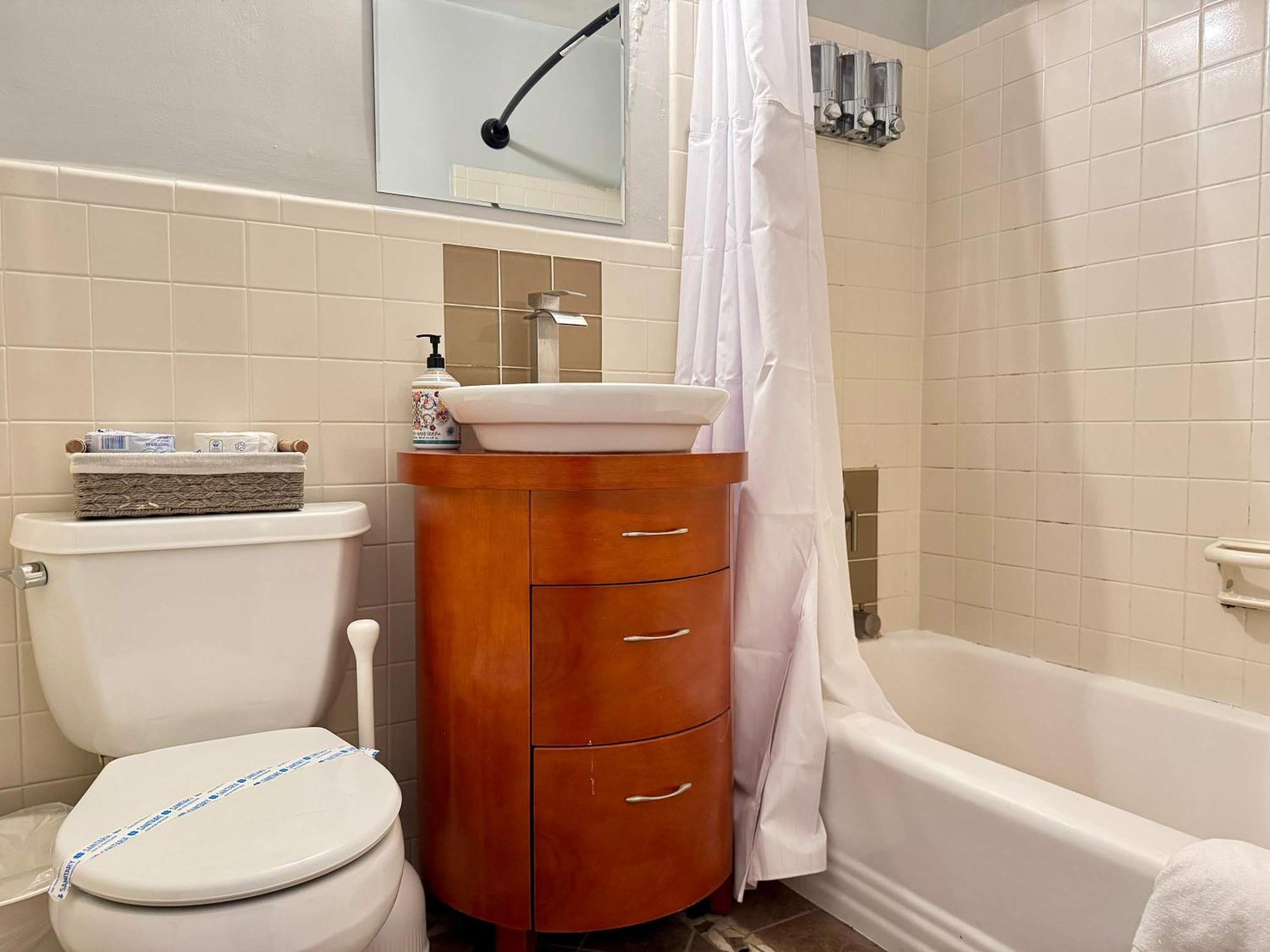 2br Chic Downtown Atl W Free Parking Lm602 Atlanta