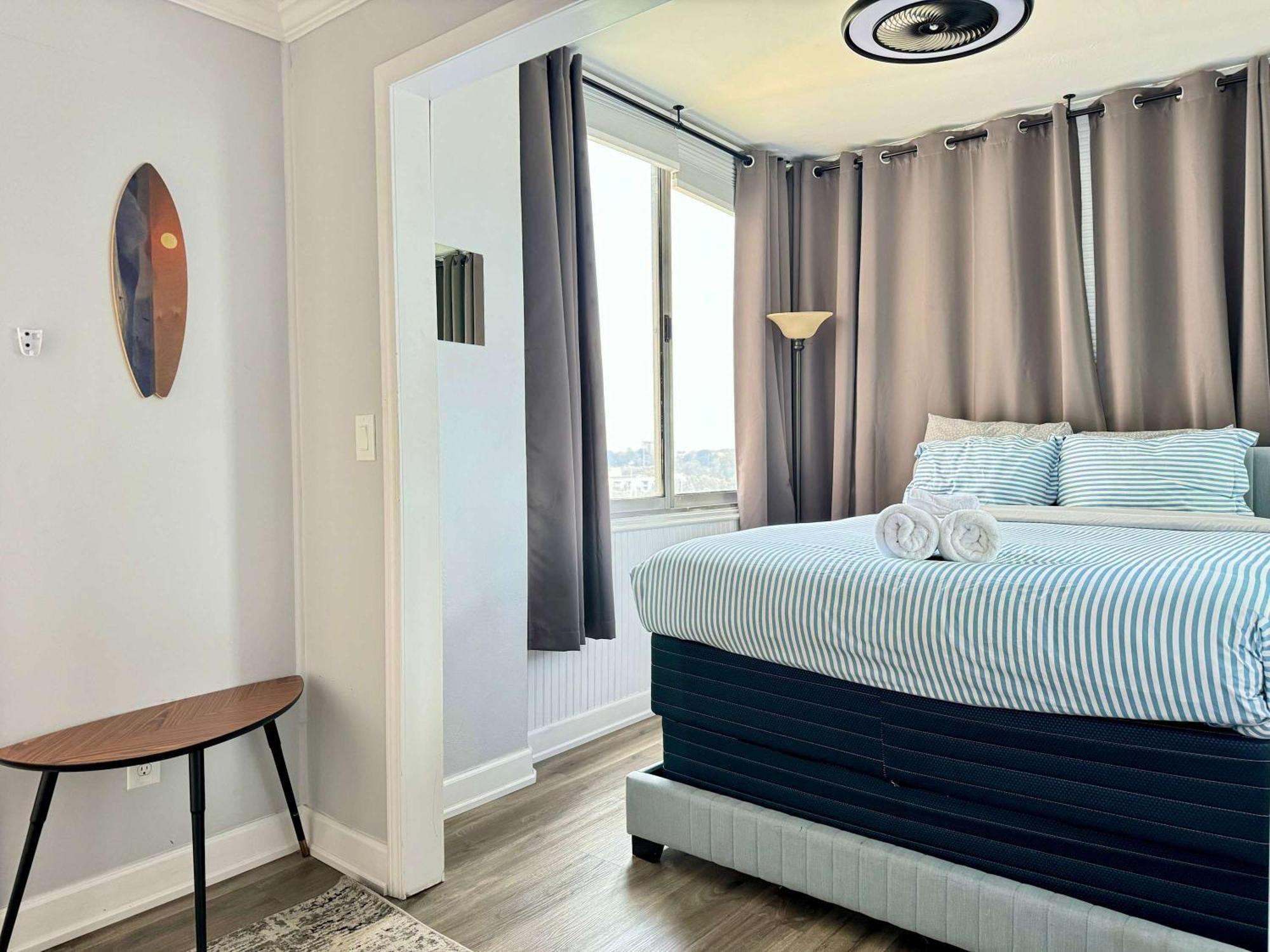 Downtown View Renovated 2 Beds Free Parking Lm1503
