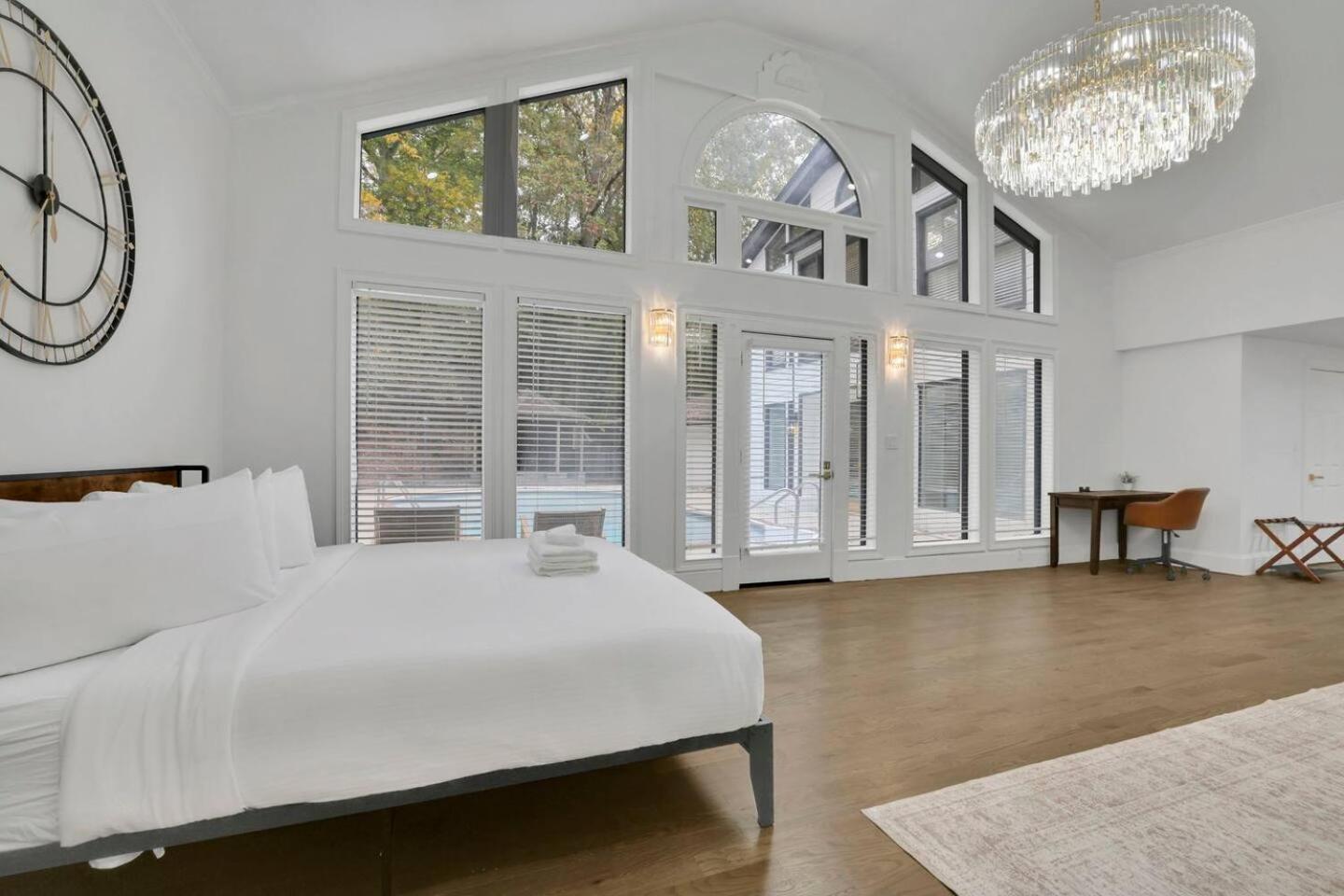 Holiday home Luxury 7br Buckhead Oasis Wpool,gameroom&firepit Atlanta