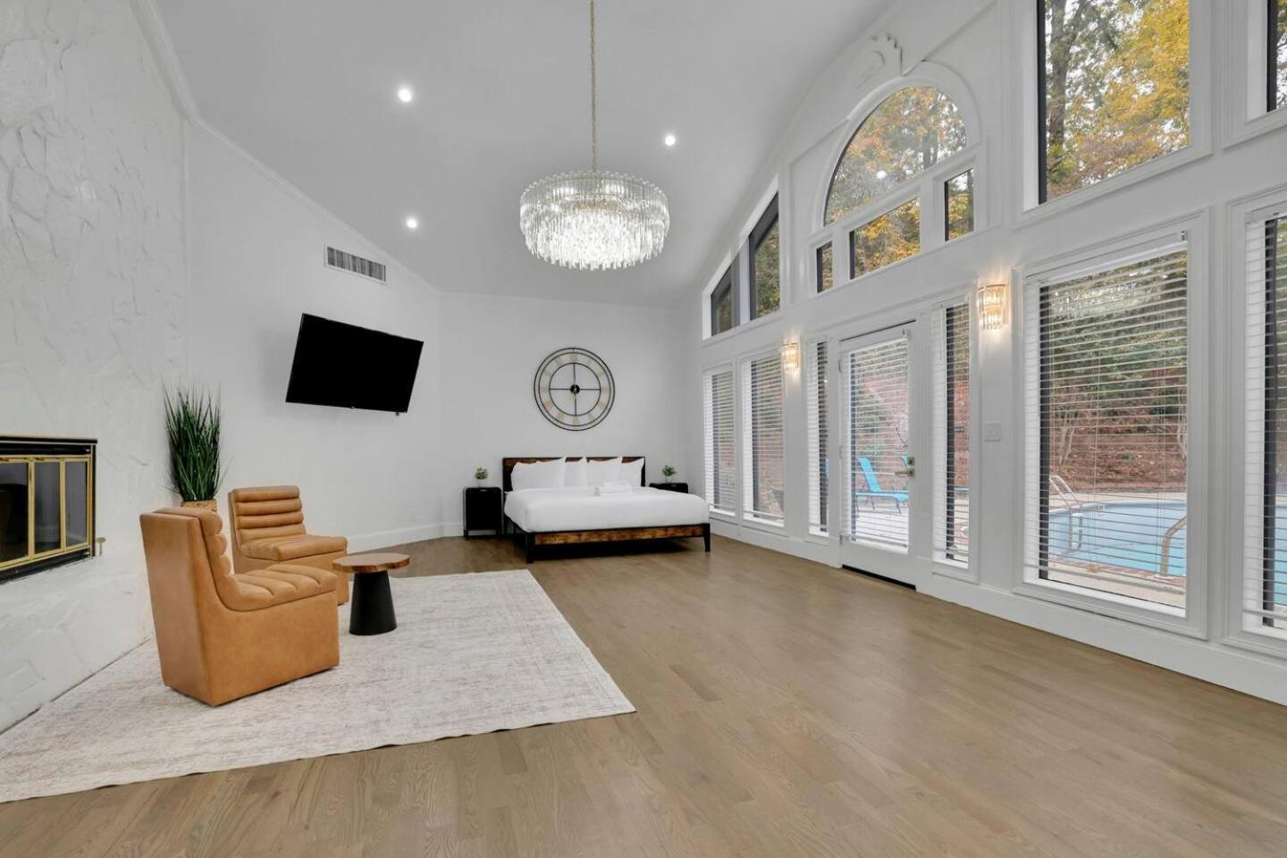 Holiday home Luxury 7br Buckhead Oasis Wpool,gameroom&firepit Atlanta