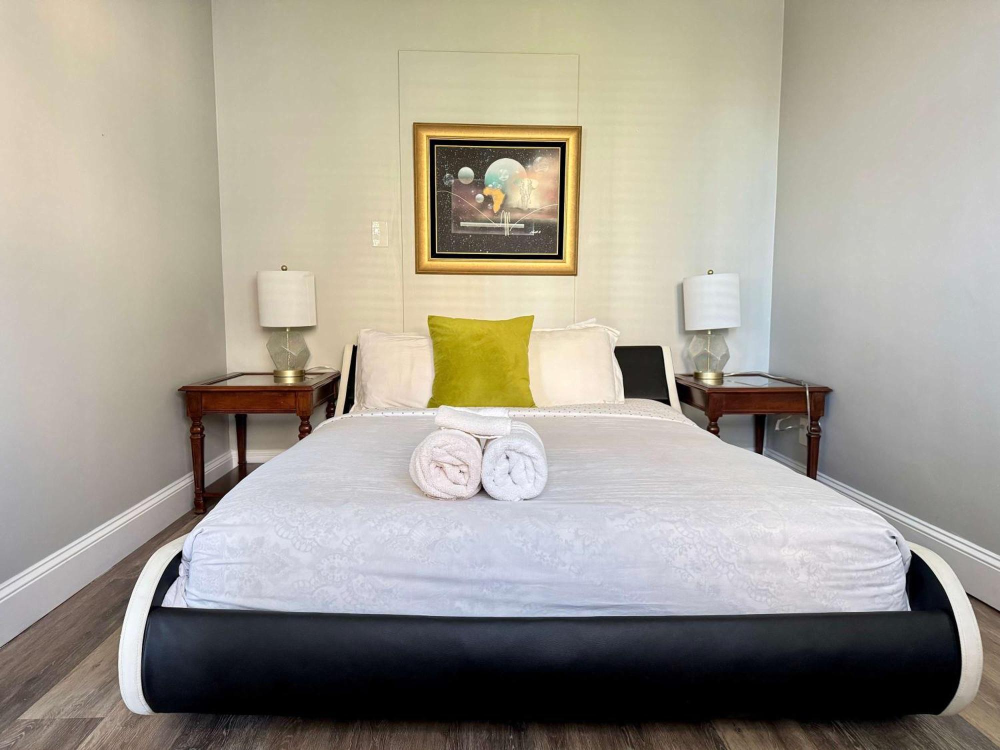 Downtown! High Rise! Onsite Parking Lm609 Holiday home