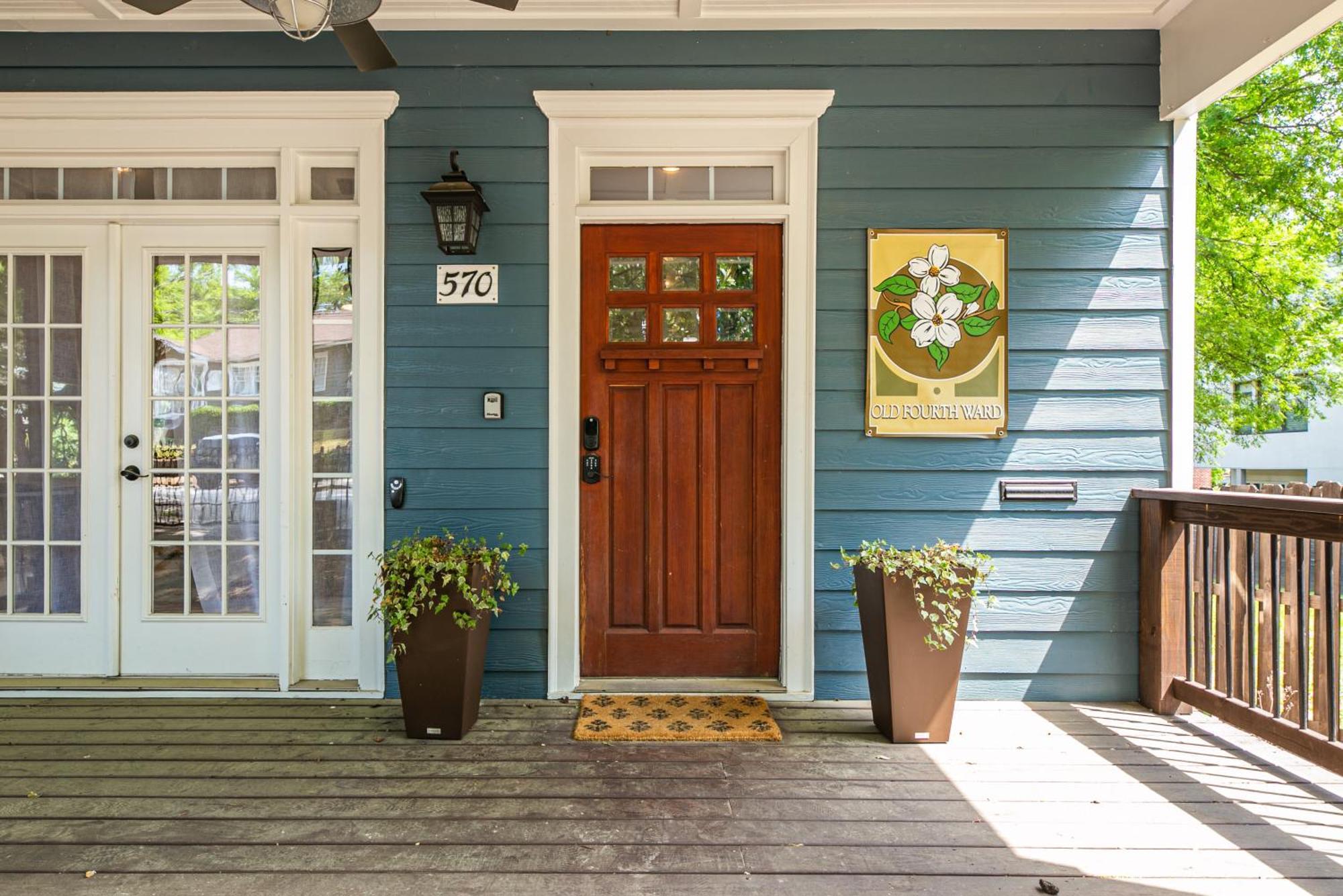 Captain's Quarters Apartment