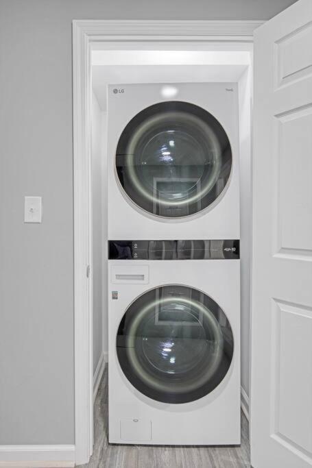 Private With Seperate Bathroom Near Downtown Atl Homestay *