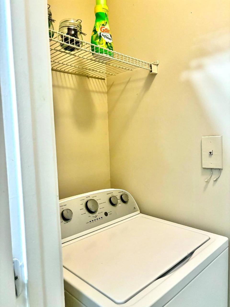 Luxury -2br- Buckhead Retreat - Free Parking Atlanta