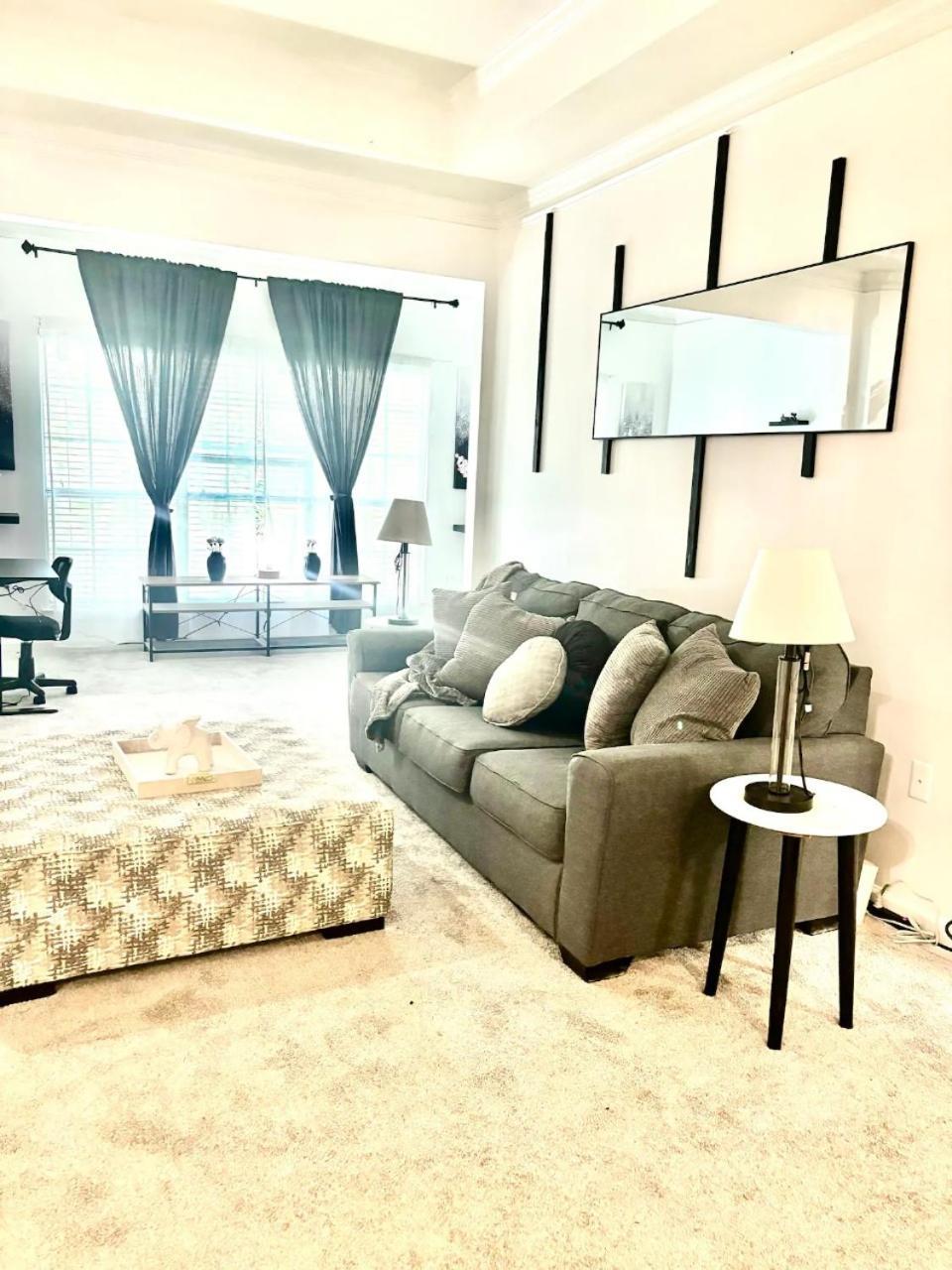 Luxury -2br- Buckhead Retreat - Free Parking Apartment Atlanta