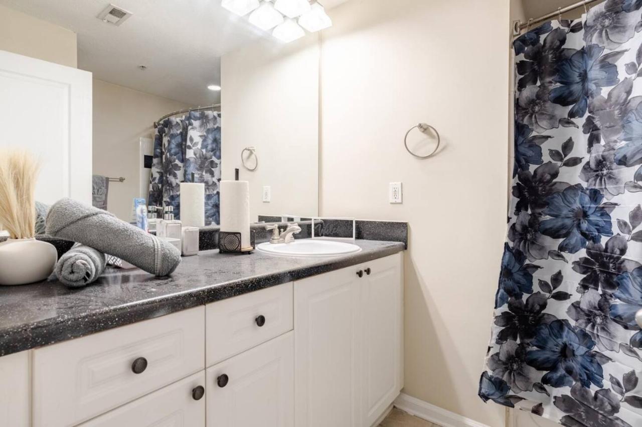 Luxury -2br- Buckhead Retreat - Free Parking Atlanta