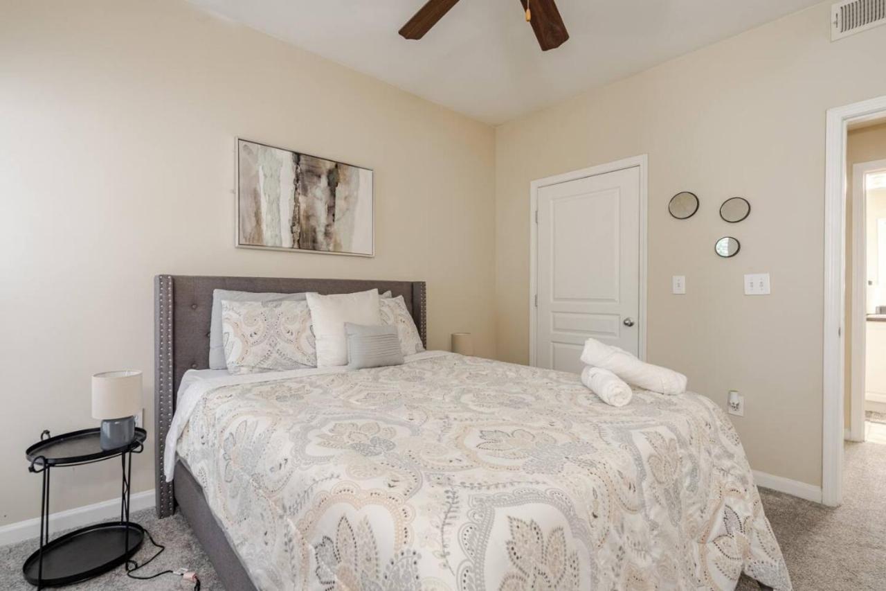 Luxury -2br- Buckhead Retreat - Free Parking * Atlanta