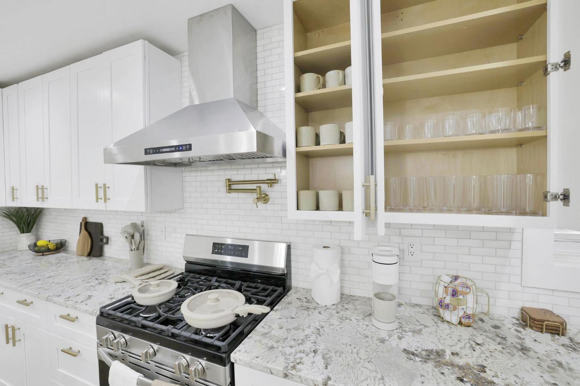 Luxury 7br Buckhead Oasis Wpool,gameroom&firepit Holiday home *