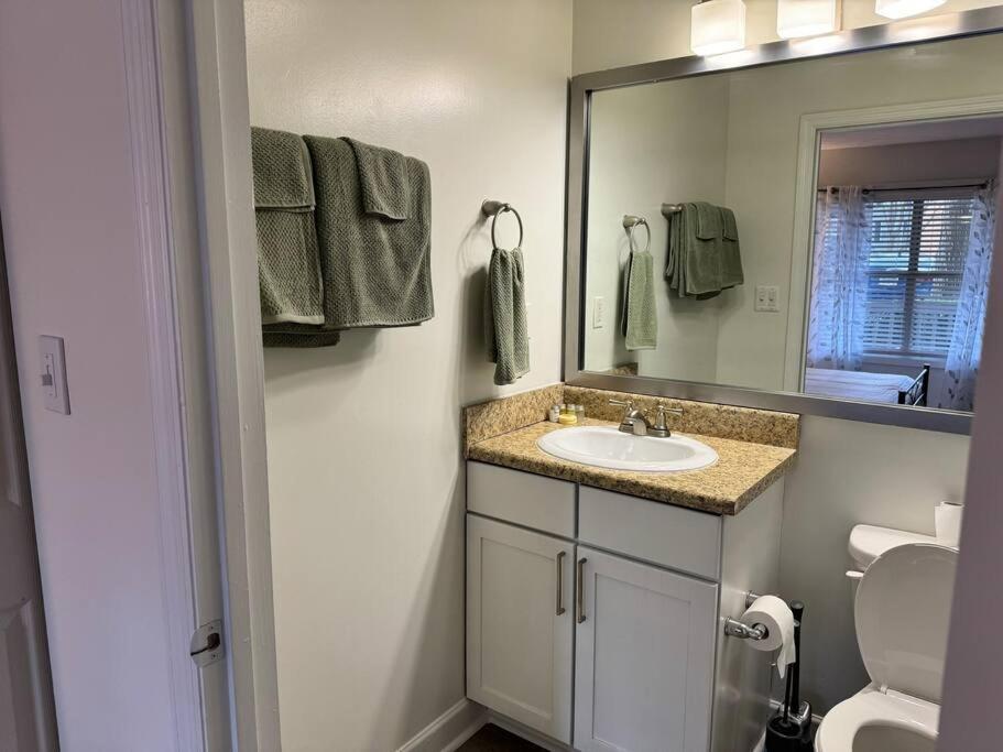 Midtown Luxury Getaway *