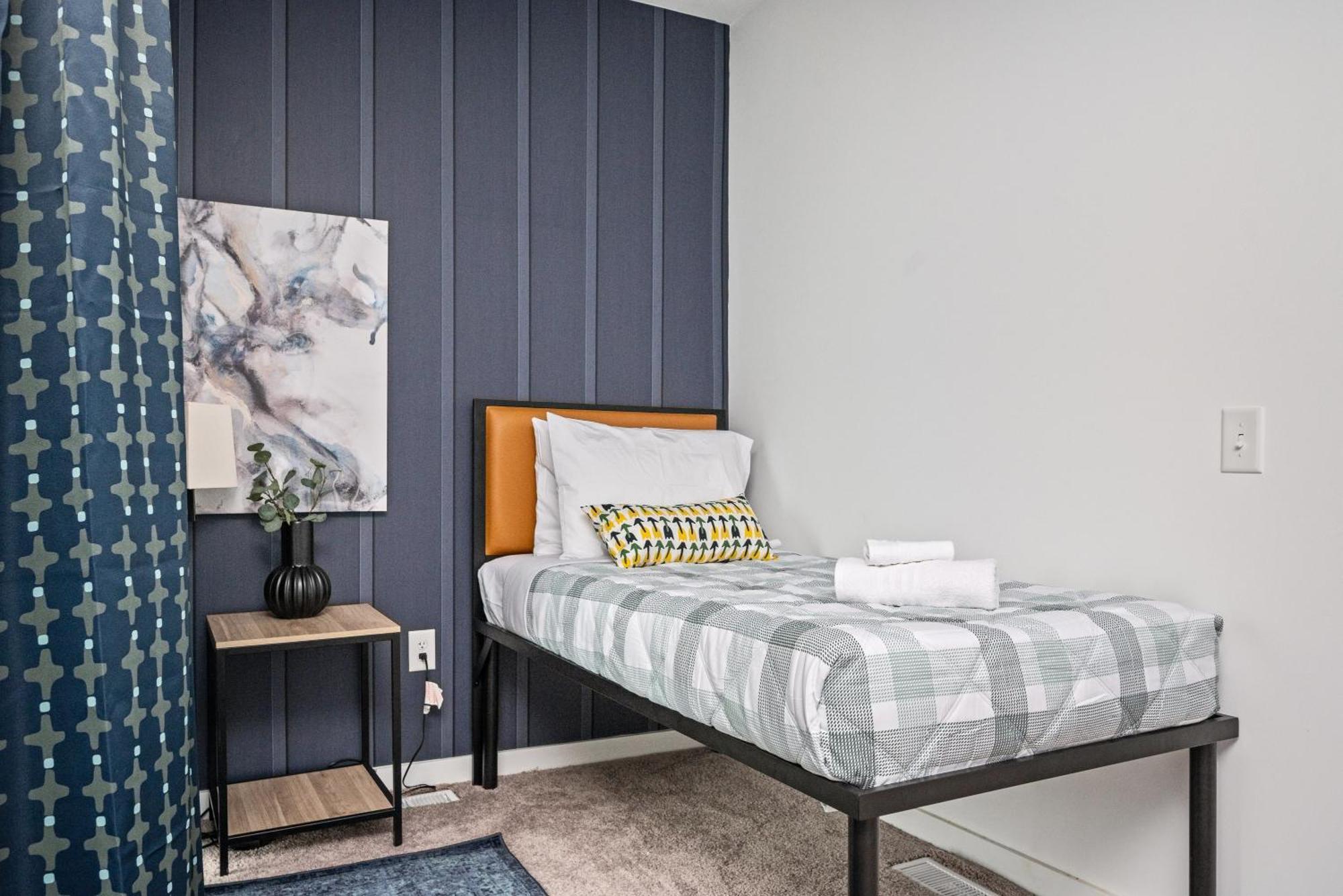 Holiday home Luxury Loft Penthouse Roof Balcony Washer Dryer 542blvd