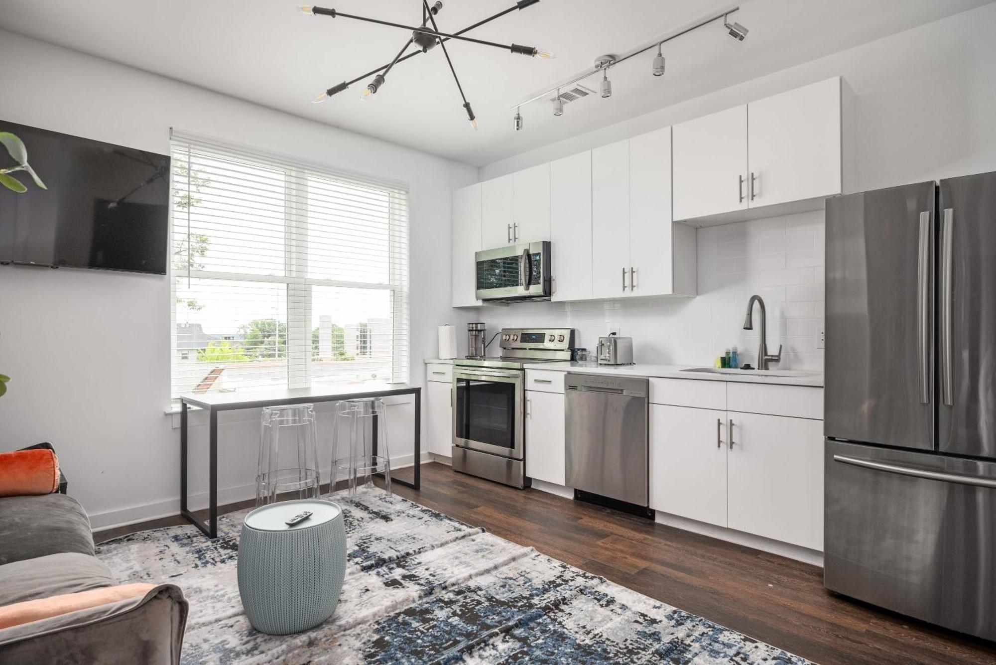 Luxury 1b1b With Balcony Downtown 542blvd Holiday home Atlanta